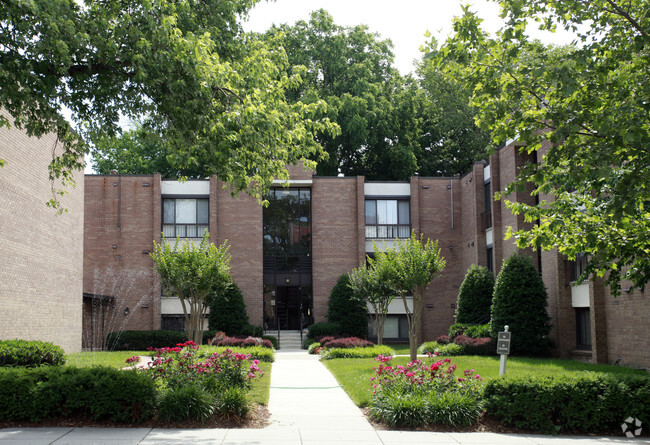 Building Photo - Park Pleasant Apartments