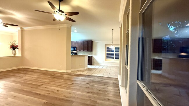 Building Photo - 931 Opal Chase Dr