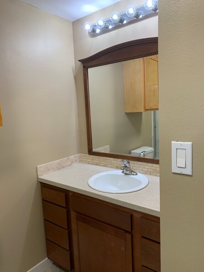 Building Photo - 3295 Rubidoux Blvd