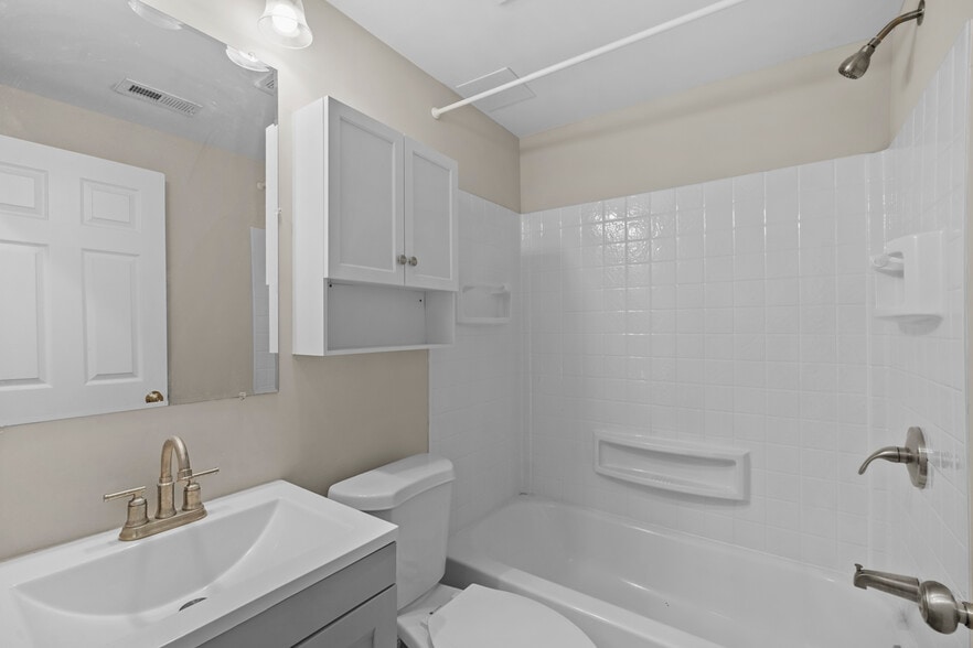 Building Photo - 2268 Druid Park Dr