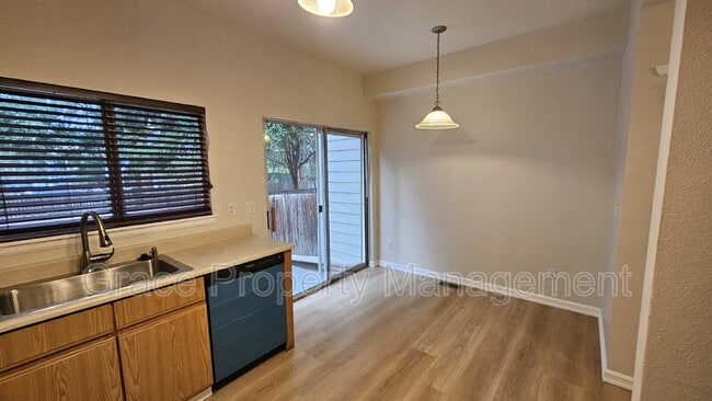 Building Photo - 3033 W 107th Pl