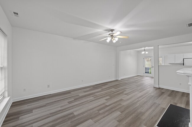 Building Photo - 8321 Glenwood Springs Ct