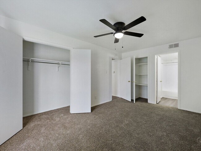 Building Photo - Affordable 1 Bedroom Apartment in Dallas – Starting at Just $999/Month