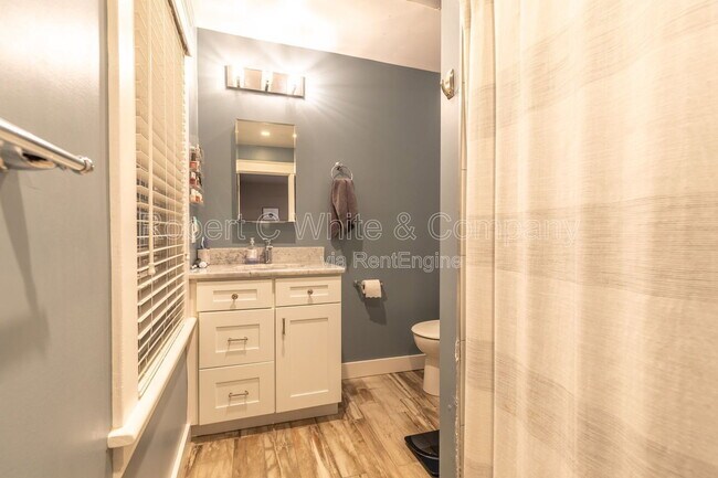 Building Photo - 15 Emerson St