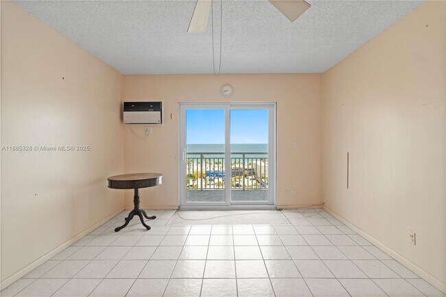 Building Photo - 200 S Birch Rd