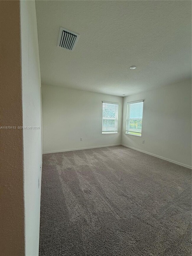 Building Photo - 410 Sequoia Dr