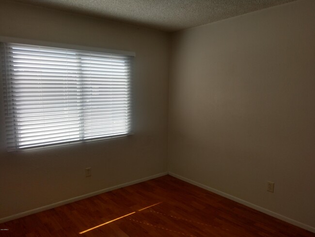 Building Photo - 4028 S 45th St
