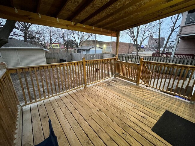 Building Photo - 1029 Spafford Ave