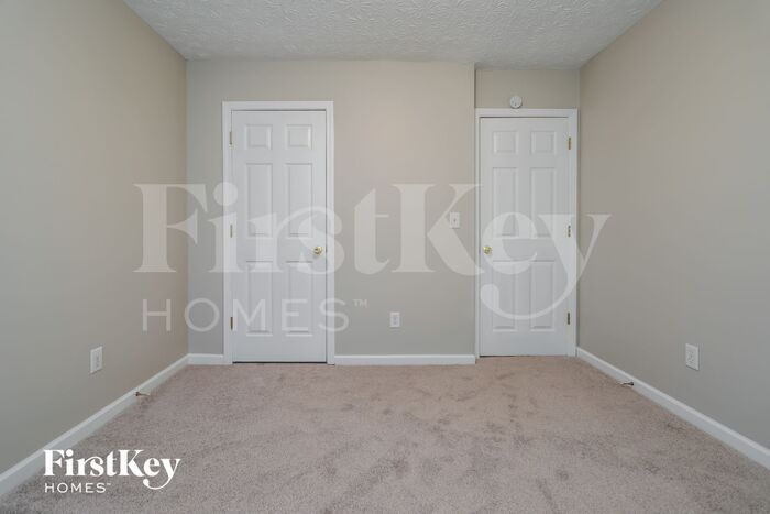 Building Photo - 745 Somerset Vale Dr