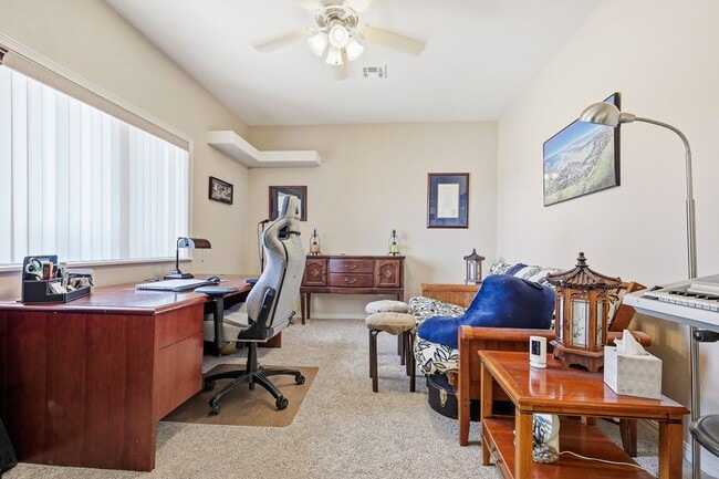 Building Photo - Prestine 4 bedroom home near the Golf Course