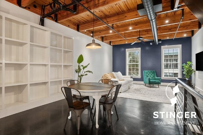 Building Photo - 3 Market-2