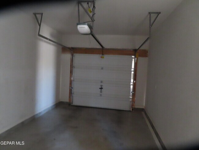 Building Photo - 1617 Etling Way