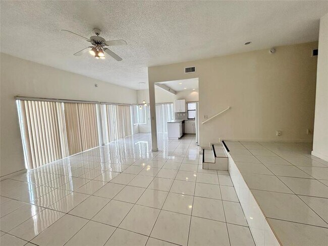 Building Photo - 4850 SW 63rd Terrace