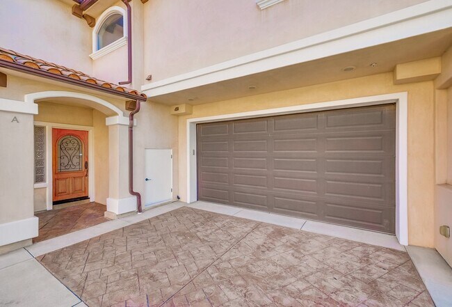 Building Photo - 1902 Marshallfield Ln