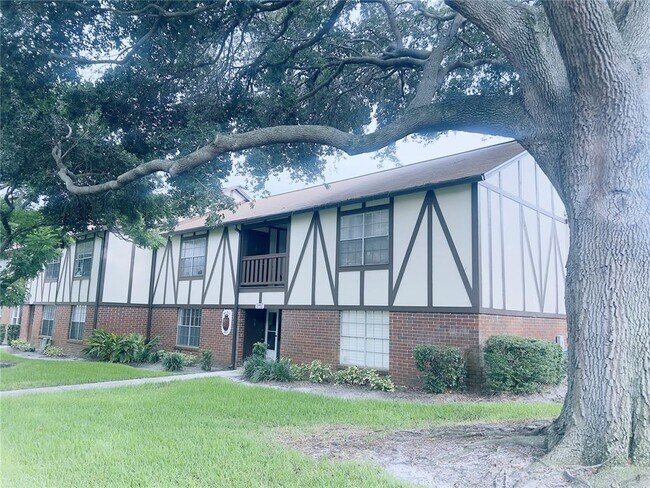Building Photo - 5467 Hansel Ave
