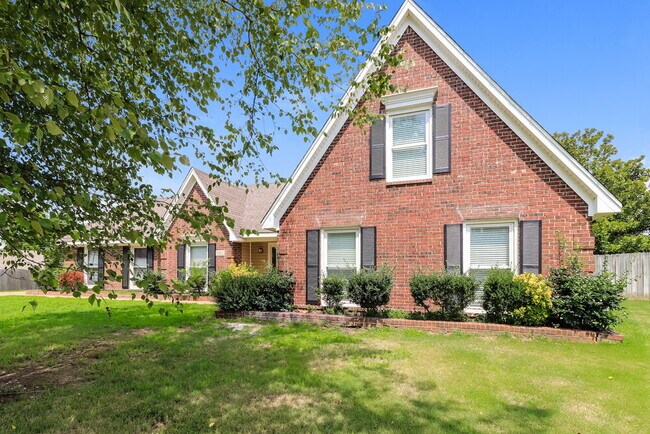 Building Photo - 1582 Wind River Cir E