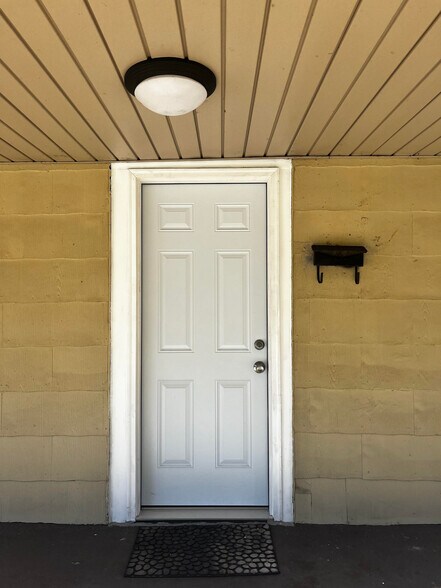 Primary Photo - 859 4th St Dr NW