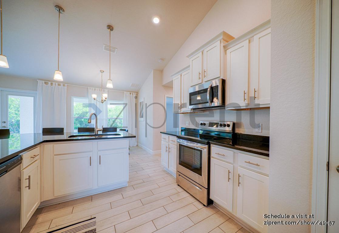 Building Photo - 15329 Aldama Cir