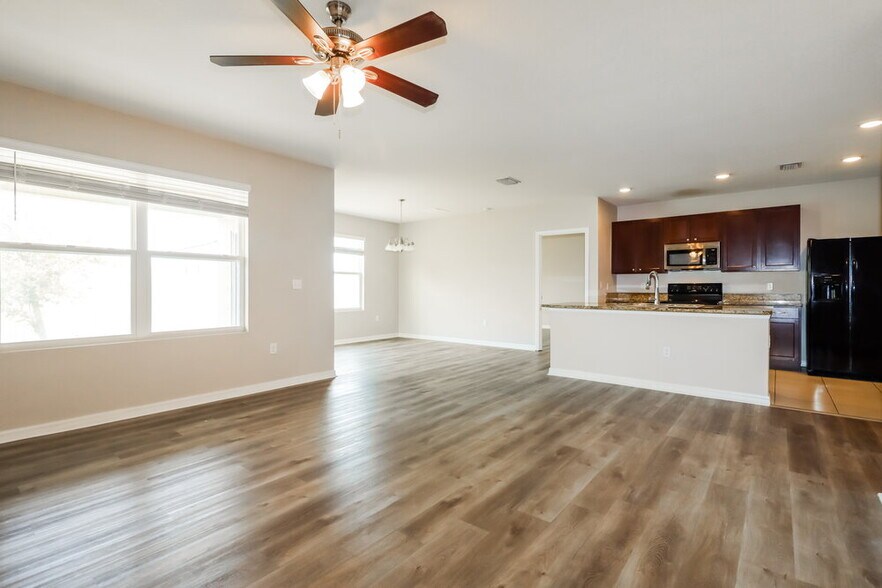 Building Photo - 14133 Arbor Pines Dr