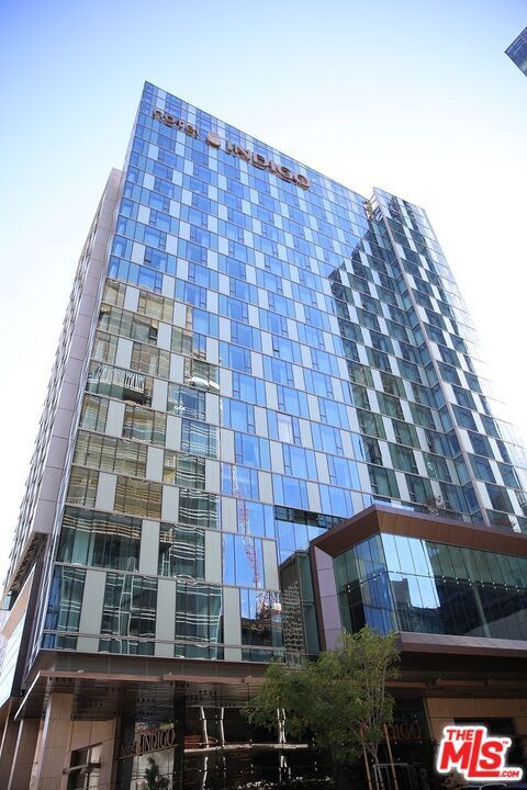Building Photo - 889 Francisco St