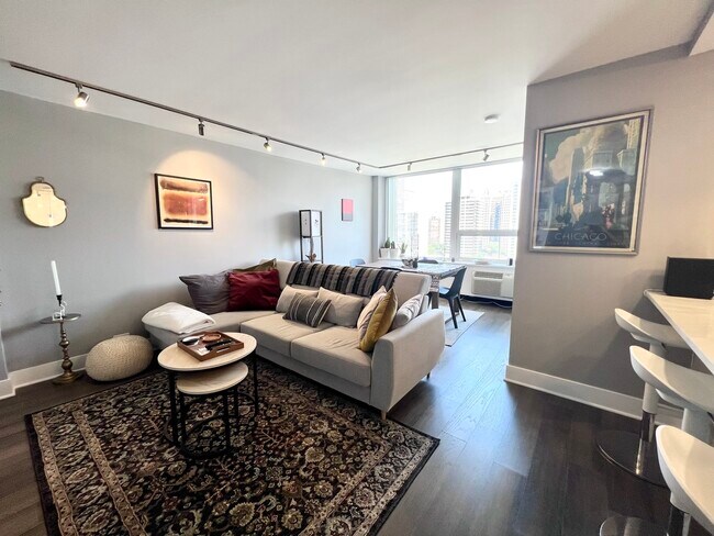 Building Photo - 1455 N Sandburg Terrace