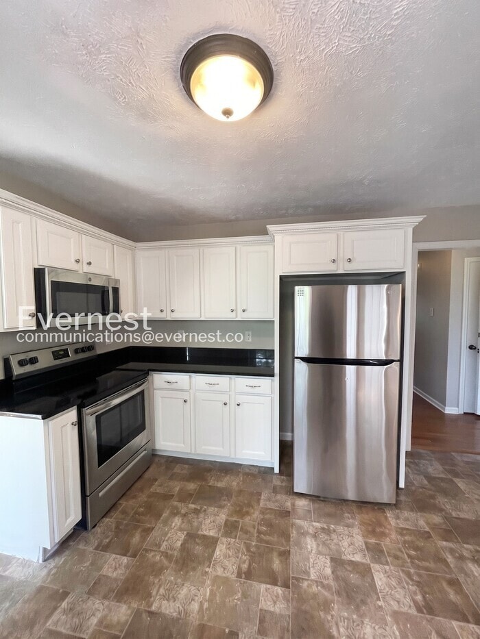 Building Photo - 1504 Apache Way
