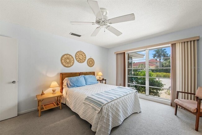 Building Photo - 614 Gladstone Ln