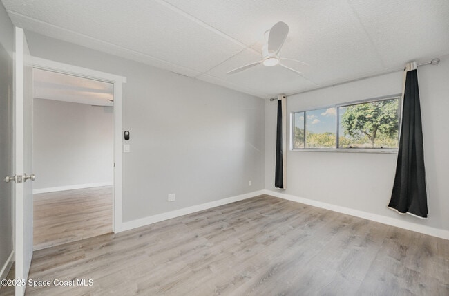 Building Photo - 2935 Thrush Dr