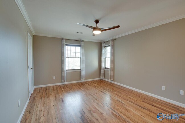 Building Photo - 501 Brenda Dr