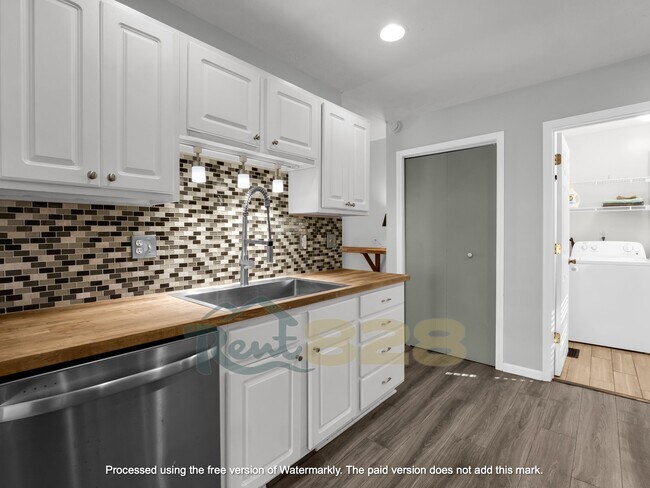 Building Photo - 15 Dawson Pl