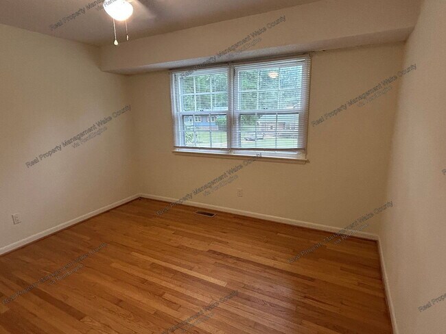 Building Photo - 722 Brunswick Pl