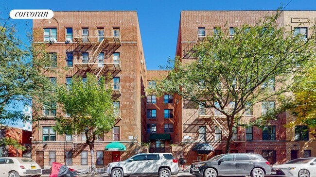 Building Photo - 581 Academy St