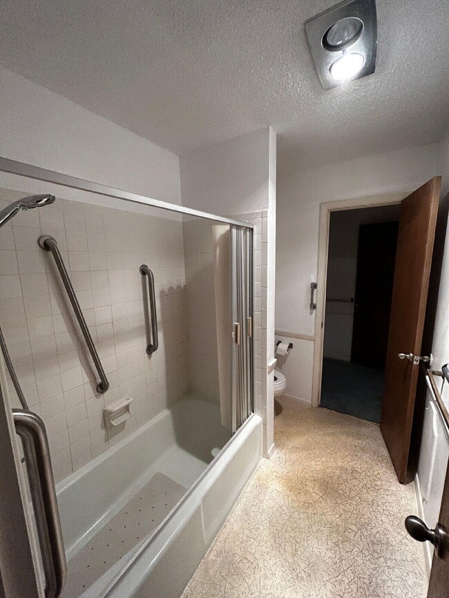 Building Photo - 6914 Gary Ave