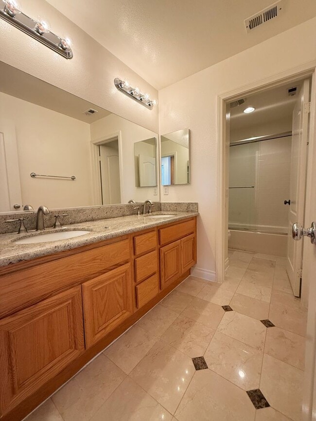 Building Photo - 4 Bed/3 Bath Home for Rent in Carmel Valley!