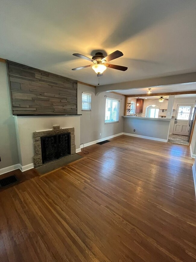 Building Photo - Merion Village Single-Family Home with Flexible Living Areas and Outdoor Space