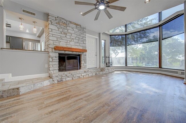 Building Photo - 177 World of Tennis Sq