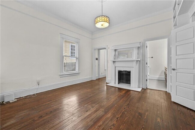 Building Photo - 470 Kelly St SE