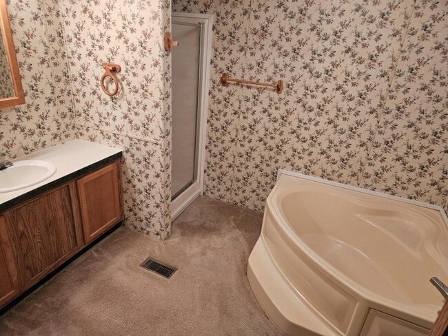 Building Photo - 206 South St