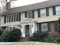 Building Photo - 67 Trowbridge Ave