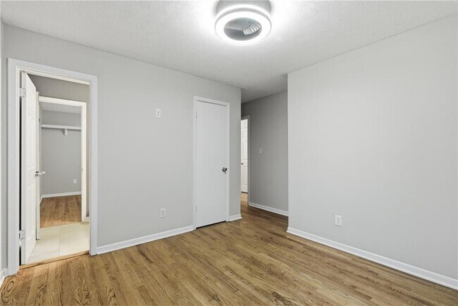 Building Photo - 3143 Claiborne Dr NW