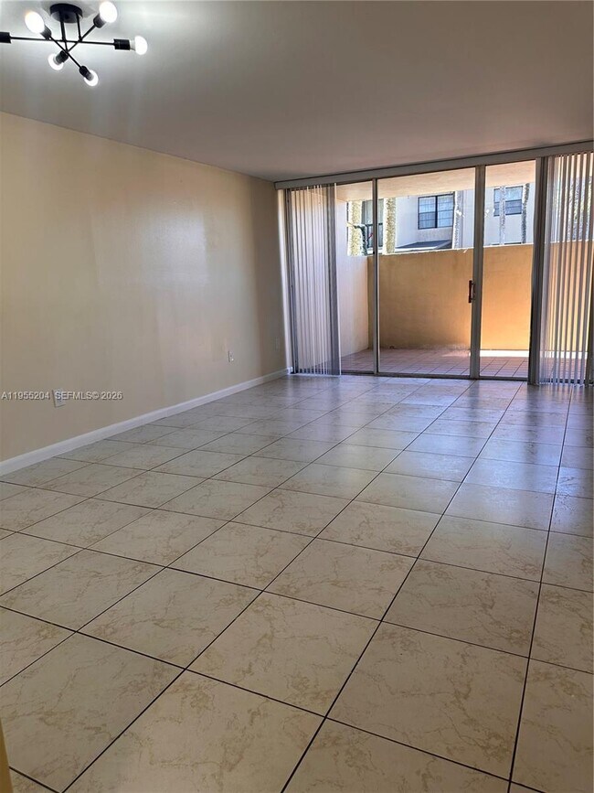 Building Photo - 10875 SW 112th Ave