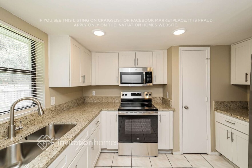 Building Photo - 1517 Kestrel Way