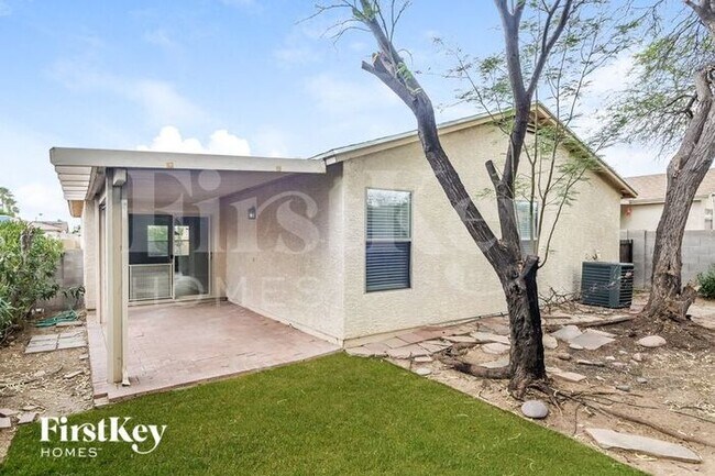 Building Photo - 9966 E Deer Trail