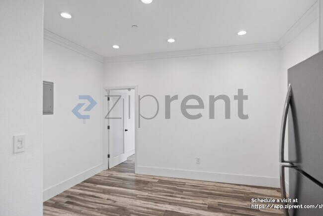 Building Photo - 24518 Karina St