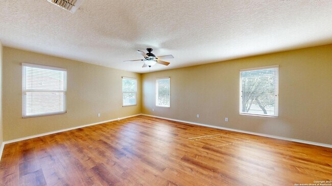 Building Photo - 117 Foxglove Pass