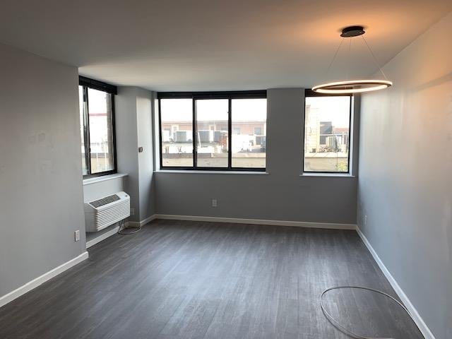 Building Photo - 300 Newark St.