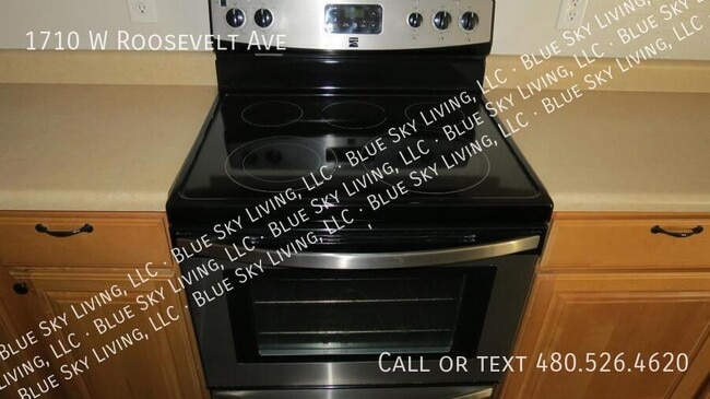 Building Photo - 1710 W Roosevelt Ave