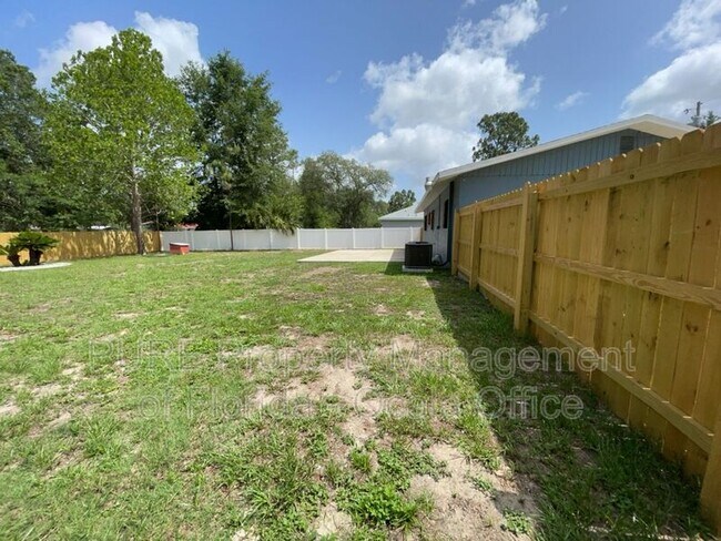 Building Photo - 12142 SE 87th Terrace