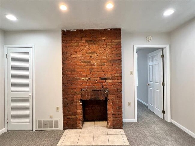 Building Photo - 124 Virginia Ave