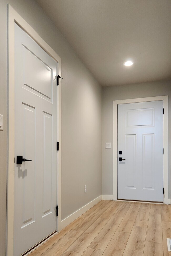 Building Photo - 6728 66th Ave S